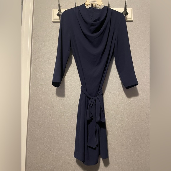 Dark blue H&M long sleeve dress size 6. Lightly worn. - Picture 5 of 5
